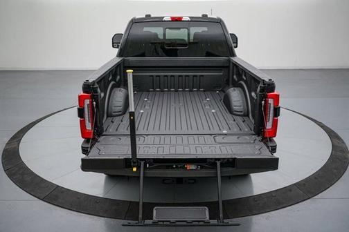 2025 Ford F-250 PLATINUM