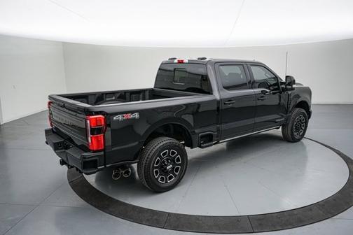 2025 Ford F-250 PLATINUM