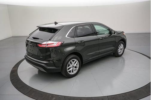 FORGED GREEN 2024 Ford Edge SEL
