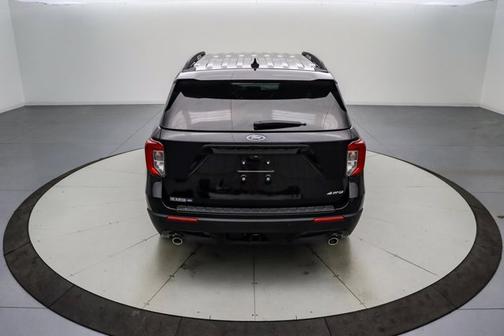 2024 Ford Explorer ST-LINE