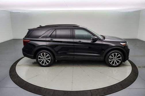 2024 Ford Explorer ST-LINE