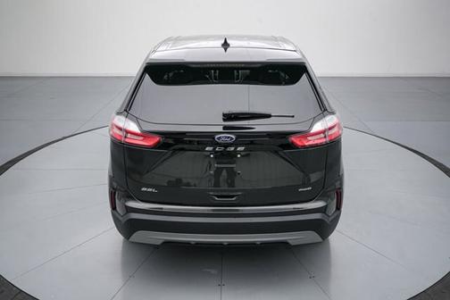 FORGED GREEN 2024 Ford Edge SEL