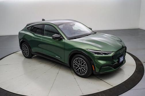 2024 Ford Mustang Mach-E PREMIUM
