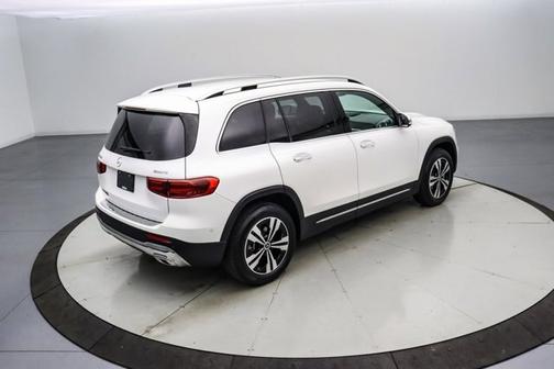 2025 Mercedes-Benz GLB 250 BASE 4MATIC