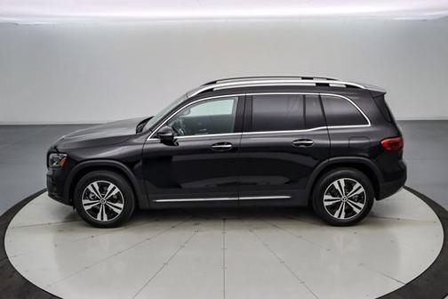 2025 Mercedes-Benz GLB 250 BASE 4MATIC