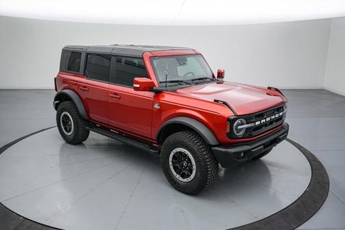 HOT PEPPER RED MET TINT CC 2022 Ford Bronco OUTER BANKS