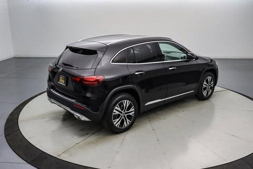 2025 Mercedes-Benz GLA 250 BASE