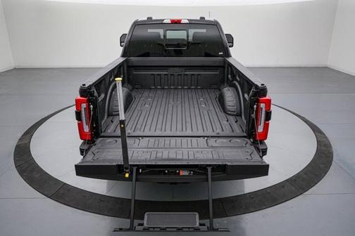 2025 Ford F-350 PLATINUM