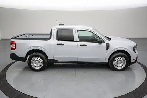 SPACE WHITE METALLIC 2025 Ford Maverick XL