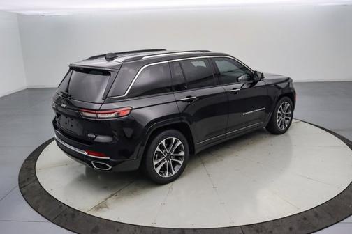 2022 Jeep Grand Cherokee OVERLAND