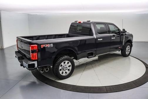 2024 Ford F-350 LARIAT SUPER DUTY