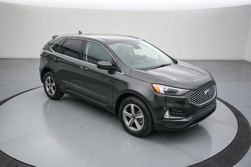 FORGED GREEN 2024 Ford Edge SEL