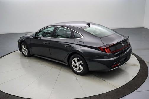 2022 Hyundai SONATA SE