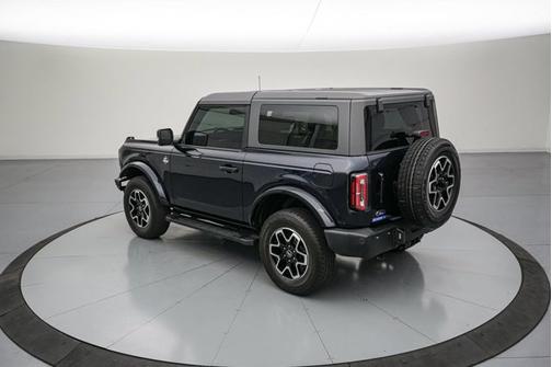 ANTIMATTER BLUE METALLIC 2021 Ford Bronco OUTER BANKS