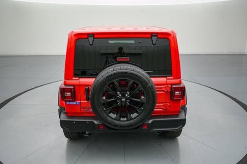 Firecracker Red Clearcoat 2025 Jeep Wrangler SAHARA