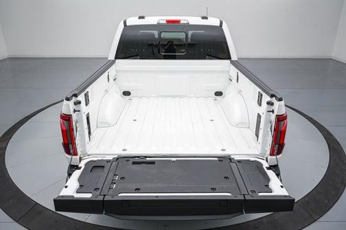 STAR WHITE METALLIC TRICOAT 2025 Ford F-150 KING RANCH