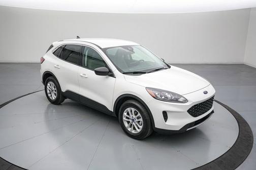 STAR WHITE METALLIC TRI-COA 2022 Ford Escape SE