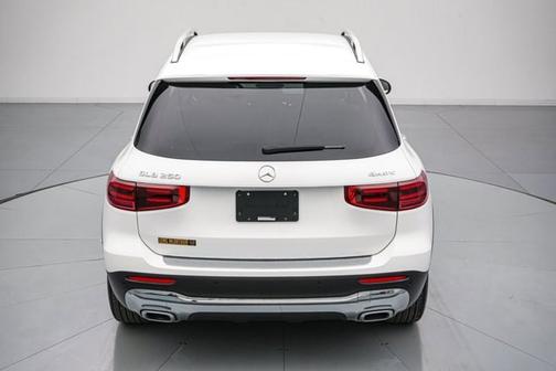 Polar White 2025 Mercedes-Benz GLB 250 BASE 4MATIC