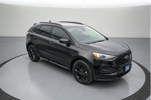 AGATE BLACK METALLIC 2024 Ford Edge SE