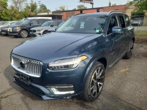 2024 Volvo XC90 B6 Plus Bright Theme