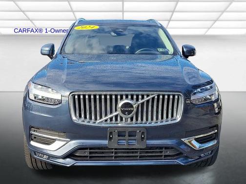 2024 Volvo XC90 B6 Plus Bright Theme