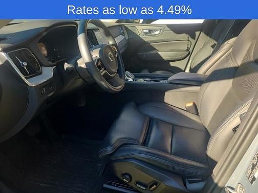 2022 Volvo XC60 B6 Inscription