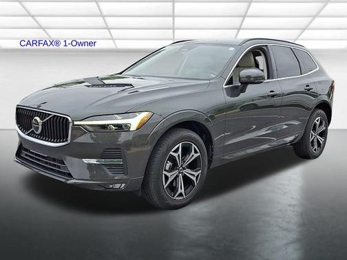 2022 Volvo XC60 B5 Momentum