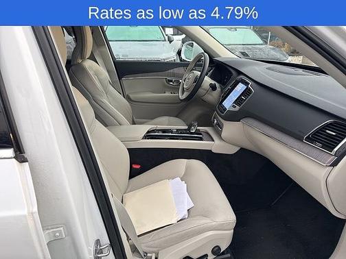 2023 Volvo XC90 Plus