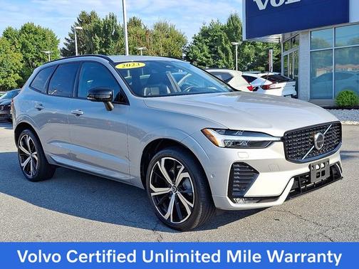 2023 Volvo XC60 B6 Ultimate Dark Theme
