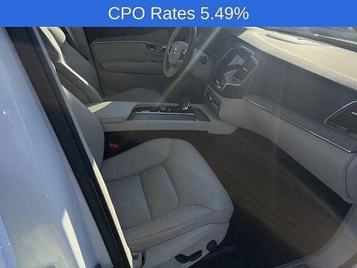 Crystal White 2023 Volvo XC90 Plus