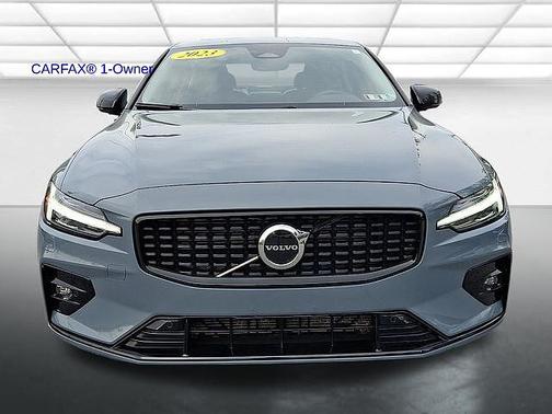 Thunder Grey 2023 Volvo S60 Core