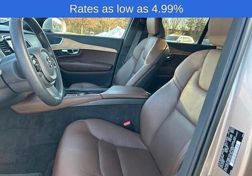 2023 Volvo XC90 Plus