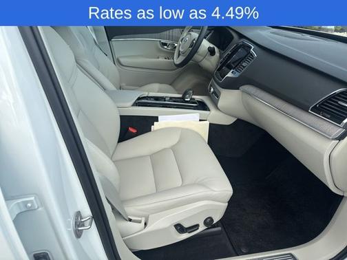 2025 Volvo XC90 Plug-In Hybrid T8 Plus