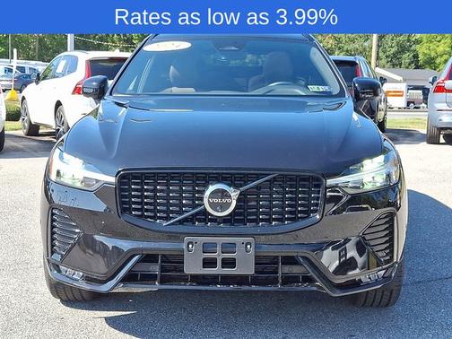 2024 Volvo XC60 B5 Plus Dark Theme