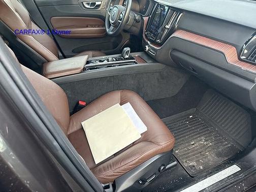 2023 Volvo XC60 Plus