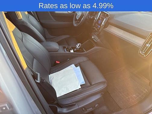 2023 Volvo XC40 Plus