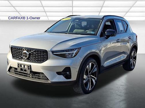 2023 Volvo XC40 Plus