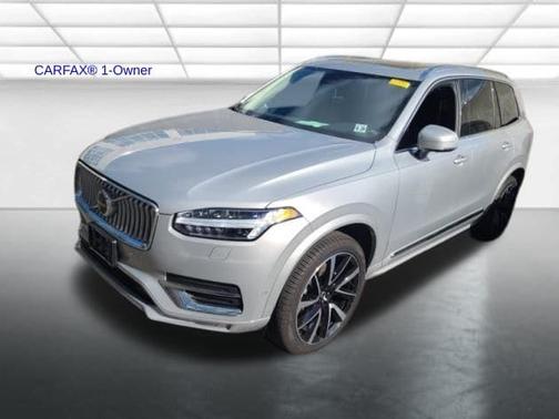 2024 Volvo XC90 B6 Plus Bright Theme
