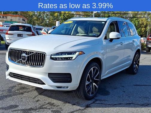 2022 Volvo XC90 T6 Momentum