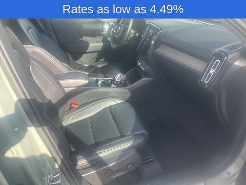 2023 Volvo XC40 Plus