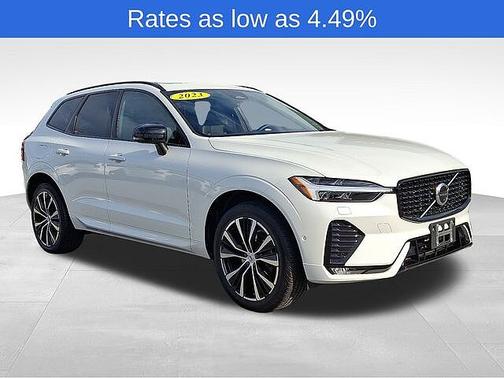 2023 Volvo XC60 Plus