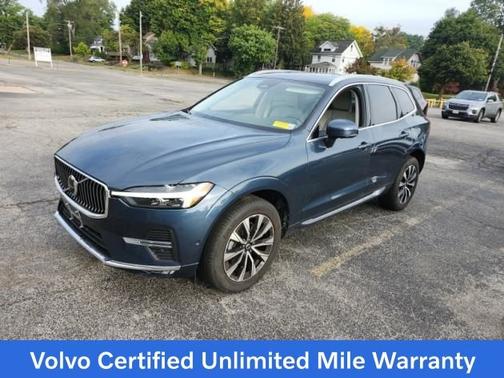 2023 Volvo XC60 B5 Plus Bright Theme
