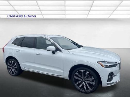 2023 Volvo XC60 B6 Ultimate Bright Theme