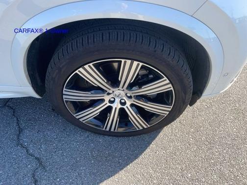 2024 Volvo XC90 Recharge Plug-In Hybrid T8 Plus Bright Theme 7 Passenger