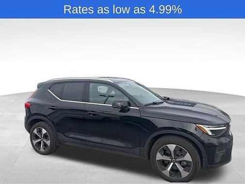 2023 Volvo XC40 Plus