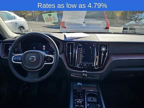 2024 Volvo XC60 Plus