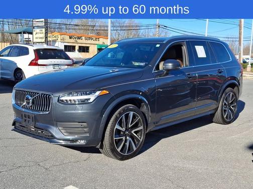 2022 Volvo XC90 T6 Momentum