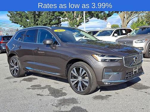 2022 Volvo XC60 B5 Inscription