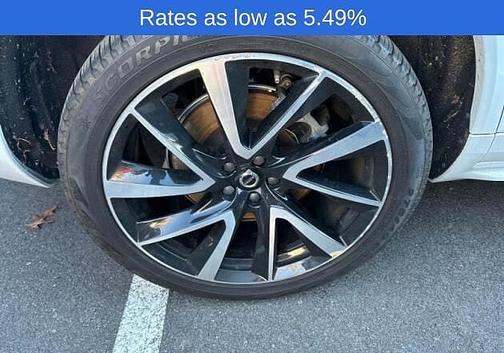 2023 Volvo XC90 Plus