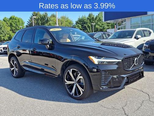 2023 Volvo XC60 B6 Ultimate Dark Theme